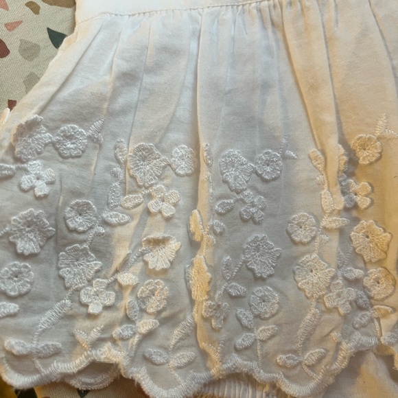 Baby gap romper - Picture 3 of 4